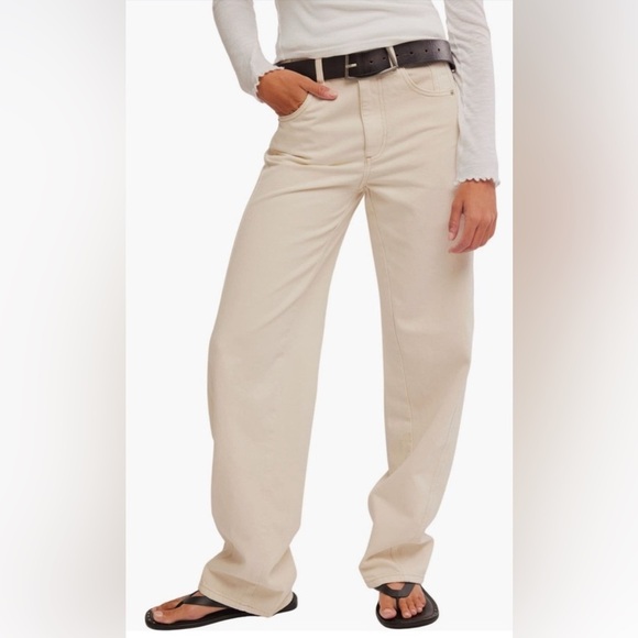 FREE PEOPLE WE THE FREE ASTER
SEAMED RELAXED STRAIGHT LEG JEANS
SIZE 29 CREAM - Picture 5 of 13